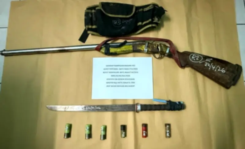 Polis tahan warga asing di Niah selepas ugut bunuh adik, rampas parang dan senapang patah