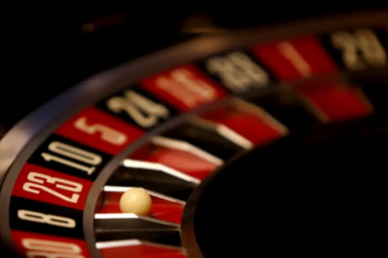 Polis Tangkap 67 Individu dalam Serbuan 13 Pusat Judi Haram di Selangor dan Sabah