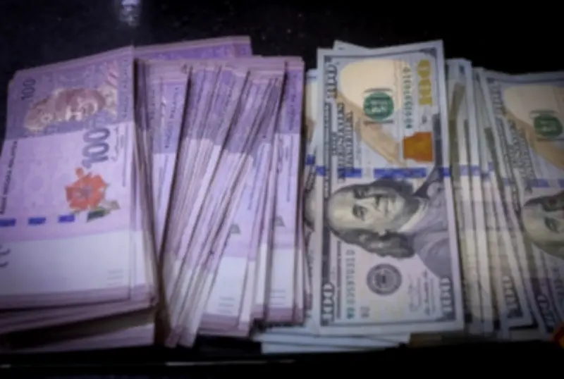 Ringgit Susut Terhadap Dolar AS Ketika Ketegangan Timur Tengah Goyah Pasaran