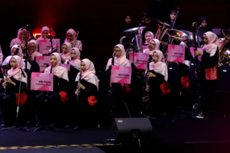RM100,000 untuk Orkestra Seri Puteri dari Anwar ke Pertandingan Dunia Belanda