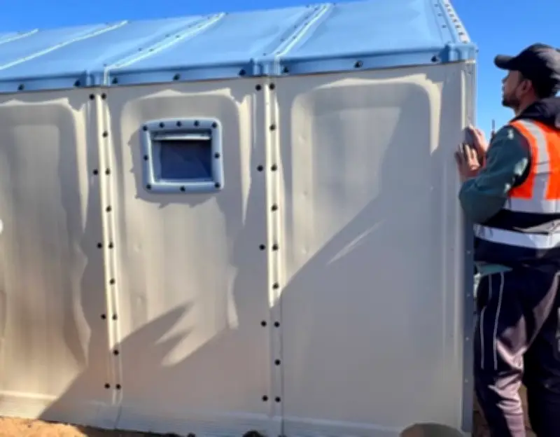 Rumah Fiberglass Beri Privasi dan Perlindungan Lebih Baik kepada Keluarga Gaza