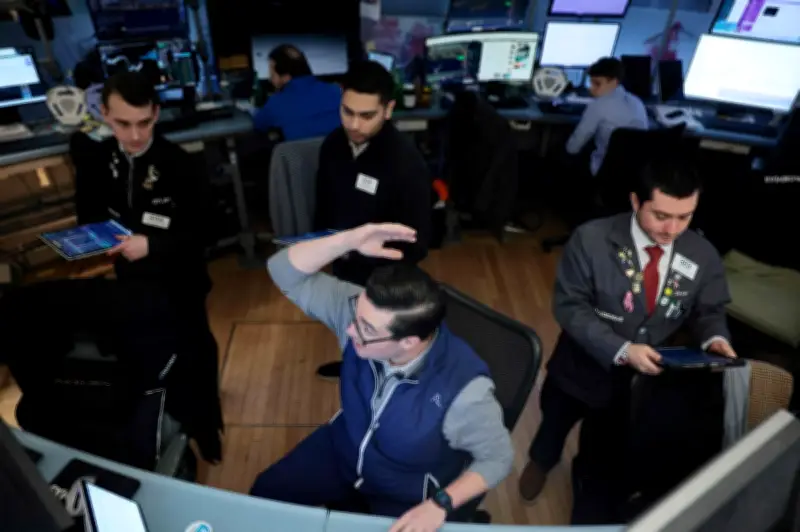 Saham global jatuh meskipun pendapatan rekod, minyak AS$100 akibat krisis AS-Iran