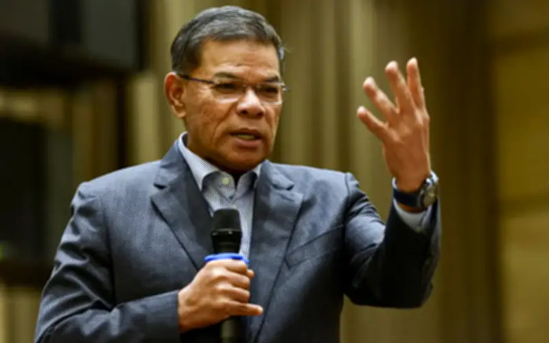 Saifuddin Ingatkan Elak Kesimpulan Awal Berdasarkan Video Singkat Tular Polis Pijak Kepala