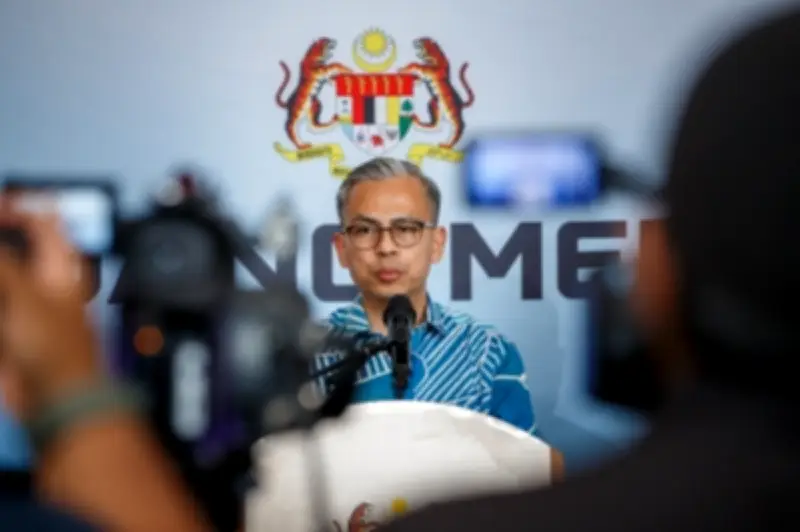 Siasatan Pegangan Saham Ketua Pesuruhjaya SPRM Azam Baki Masih Berjalan - Fahmi