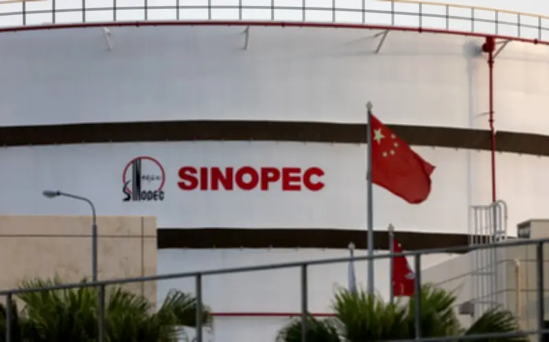 Sinopec kurangkan pengeluaran kilang pada Q1, kadar guna turun ke 83%