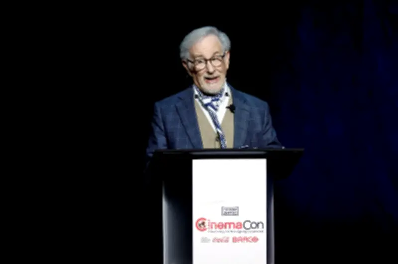 Spielberg Dedah 'Disclosure Day' Lebih Realiti, Nolan Promosi 'The Odyssey' di CinemaCon