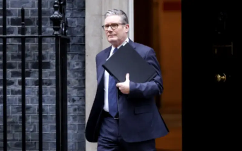 Starmer Hadapi Parlimen UK Berikutan Skandal Lantikan Mandelson yang Gagal Vetting