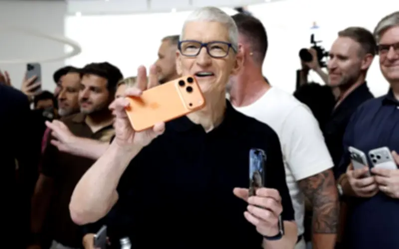 Tim Cook Apple Letak Jawatan CEO September Ini, John Ternus Ambil Alih