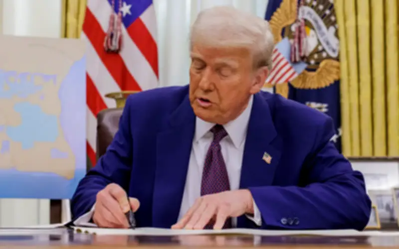 Trump Arahkan Bayaran Balik Gaji kepada Semua Pekerja Keselamatan Tanah Air