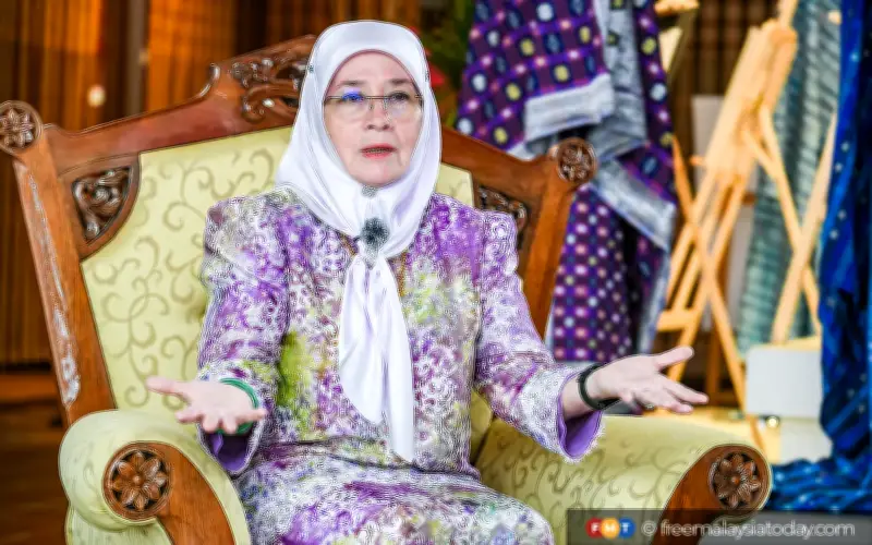 Tunku Azizah Tegaskan: Hidupkan Warisan Untuk Kekal Relevan Dalam Kehidupan Seharian