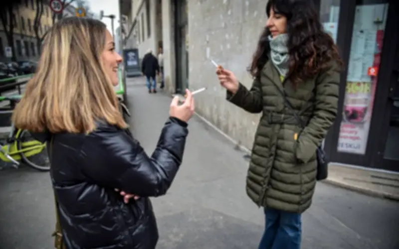 UK Lulus Rang Undang-Undang Larangan Jualan Rokok kepada Generasi Muda