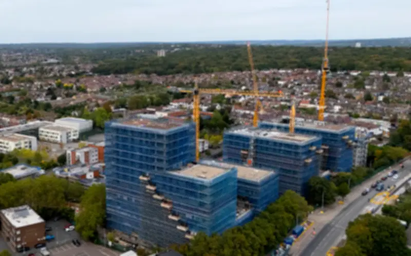 UK Percepatkan Pendorong Tenaga Bersih Semasa Perang Timur Tengah Berlangsung