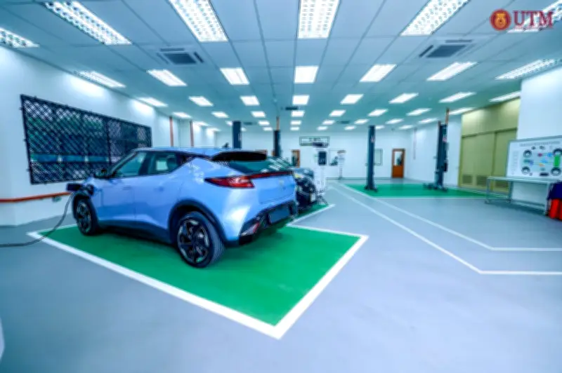 UTM dan Perodua Jalin Kerjasama Latih Jurutera EV untuk Agenda Kenderaan Elektrik Negara