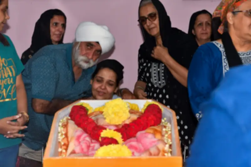 Wartawan Veteran Datuk Karam Singh Walia Disemadikan di Krematorium Simpang Lima