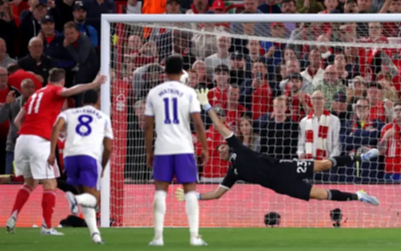 Wood bawa Forest ke ambang separuh akhir Europa League