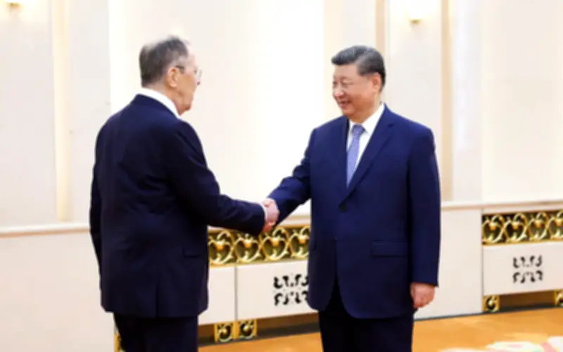 Xi Jinping Temui Menteri Luar Rusia Lavrov di Beijing untuk Perbincangan Strategik
