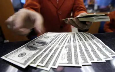 Dolar AS Menyentuh Paras Terendah Enam Minggu Harapan Rundingan Iran Padam Premium Perang