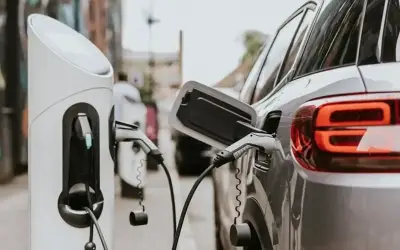 Jualan EV di EU melonjak 49% ketika harga petrol naik mendadak