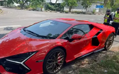 Lamborghini RM2.3 juta dengan cukai jalan tamat dirampas di Perlis