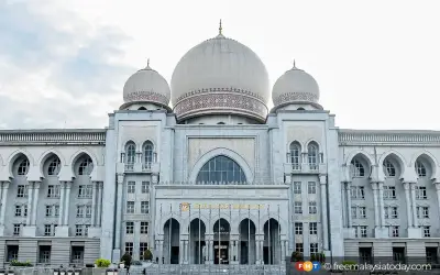 Mahkamah Persekutuan Putus Hukuman Sebat Pesalah Adalah Berperlembagaan