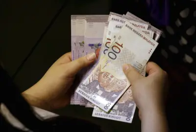 Ringgit kekal stabil berbanding dolar AS, naik sedikit berbanding euro dan pound