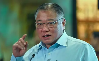 Tiong Bidas Tuduhan Palsu Terhadap Festival Air dan Sambutan Hari Buruh