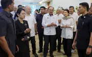 Anwar Hargai Sumbangan Besar Ling Liong Sik kepada Negara