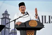 Anwar Ingatkan Rakyat Bersyukur, Bersatu Hadapi Tekanan Global RM6 Bilion Sebulan