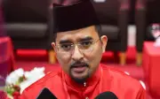 Asyraf Wajdi Dusuki Sokong Kenyataan PM: Fokus Kepada Rakyat, Bukan Perebutan Kuasa