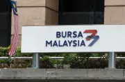 Bursa Malaysia Turun Ringan Akibat Ambil Untung, Sektor Kewangan dan Utiliti Memberat
