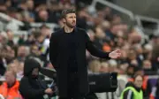 Carrick Kutuk Keputusan Pengadil Sebagai 'Terburuk' Selepas Martinez Dibuang Padang