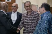 Dzulkefly Tarik Balik Saman Fitnah Terhadap Najib Selepas Penyelesaian di Mahkamah