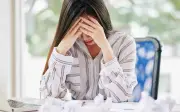 Gejala Stres Mungkin Punca Tiroid Terlebih Aktif - Jangan Abaikan Tanda Ini