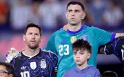 Messi Cetak Gol, Argentina Hancurkan Zambia 5-0 dalam Perlawanan Perpisahan Piala Dunia