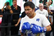 Pacquiao Bantah Mayweather, Tegaskan Perlawanan September Adalah Pertarungan Profesional