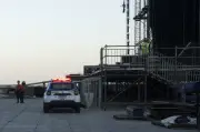 Pekerja maut ketika pasang pentas konsert Shakira di Rio