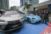 Polis Rampas 18 Kenderaan Mewah Termasuk Rolls-Royce Cullinan dalam Serbuan Dadah