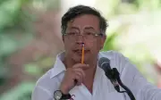 Presiden Colombia Gustavo Petro Gesa Darurat Ekonomi dan Undang-Undang Pembiayaan Baru
