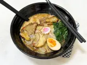 Ramen Jepun Autentik di Kopitiam SS2: Chef Masahiro Saji Tonkotsu Ringan