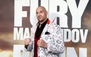 Tyson Fury Mahukan Pertarungan Berat British dengan Anthony Joshua Selepas Comeback