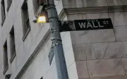 Wall Street Ditutup Tinggi, S&P 500 dan Nasdaq Catat Kenaikan Bulanan Terbesar