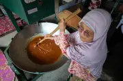 Warisan dodol Chik Ah: 5 dekad tradisi masih utuh