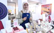 Zulaika Ubati Hobi Jadi Perniagaan Aksesori Tangan Unik