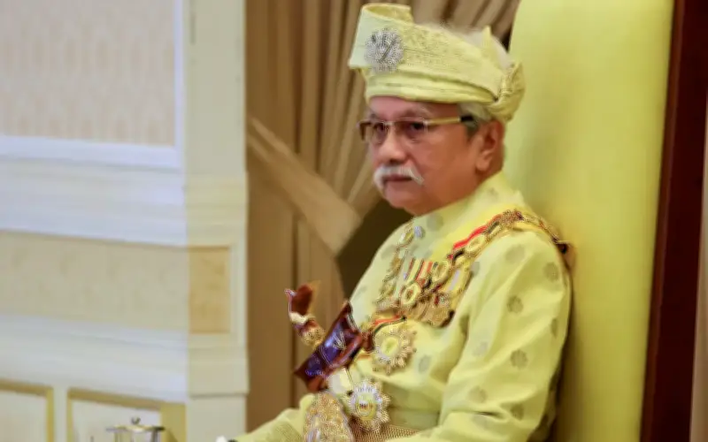 12 pertubuhan tunjuk sokongan kepada Tuanku Muhriz di masjid Jempol