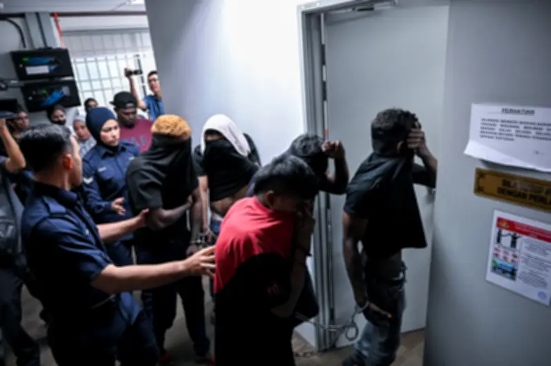 Abang dan empat rakan didakwa bunuh remaja lelaki di Tanjung Rambutan