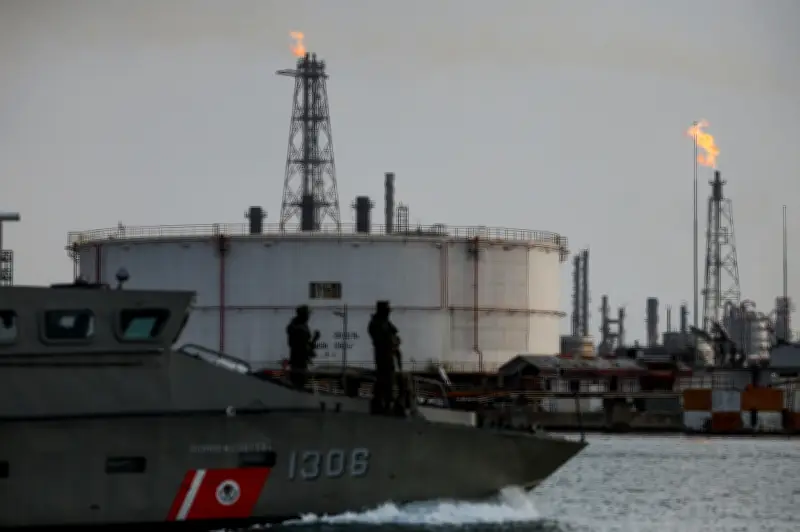 Agensi Global Amaran Risiko Keselamatan Bahan Api Musim Panas Akibat Sekatan Hormuz