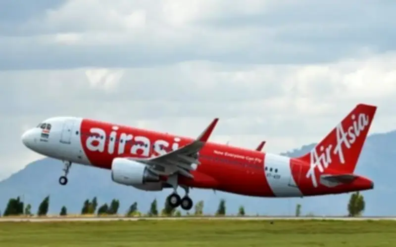 AirAsia lancar syarikat penerbangan baharu, kekal lindung nilai minyak