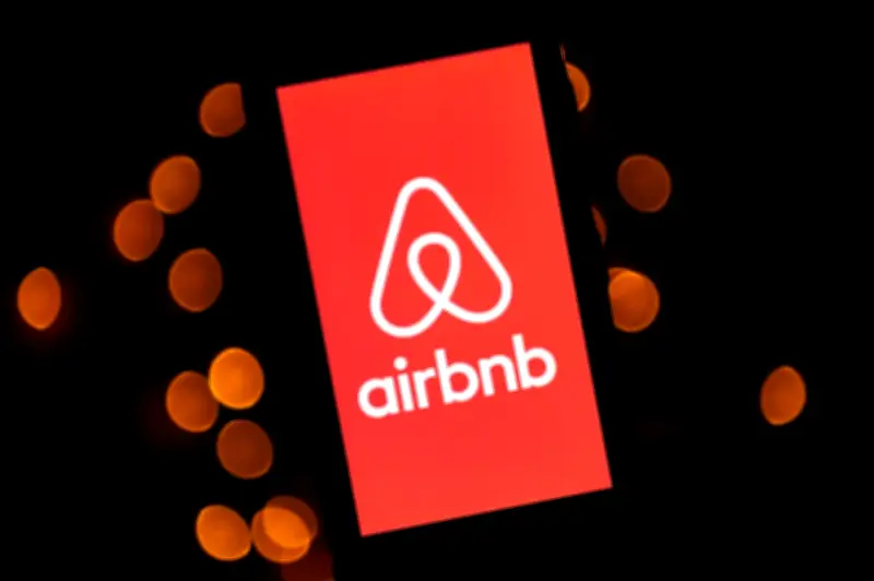 Airbnb perluas perkhidmatan ke hotel, sewa kereta dan hantar barang runcit