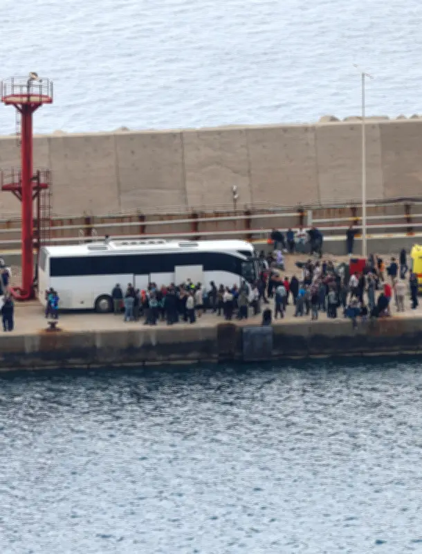 Aktivis bantuan Gaza tiba di Greece selepas flotilla dihalang Israel