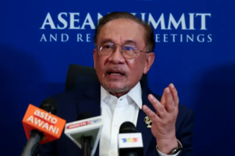 Anwar: Bekalan petrol dan diesel kini lebih stabil selepas langkah proaktif Petronas
